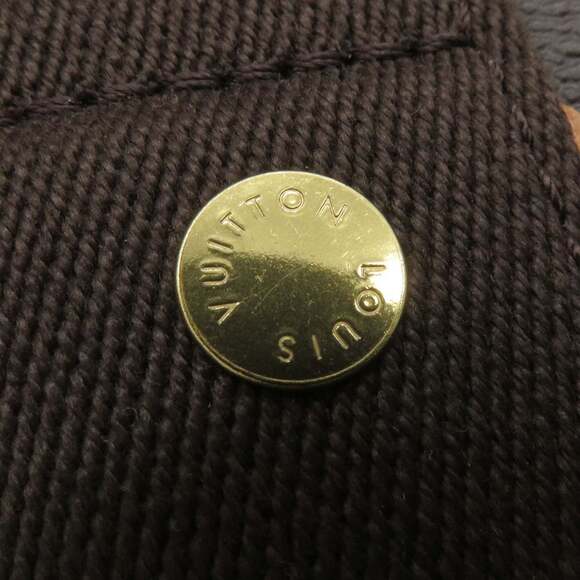 LOUIS VUITTON Brown Monogram Tote Bag - Picture 14 of 16